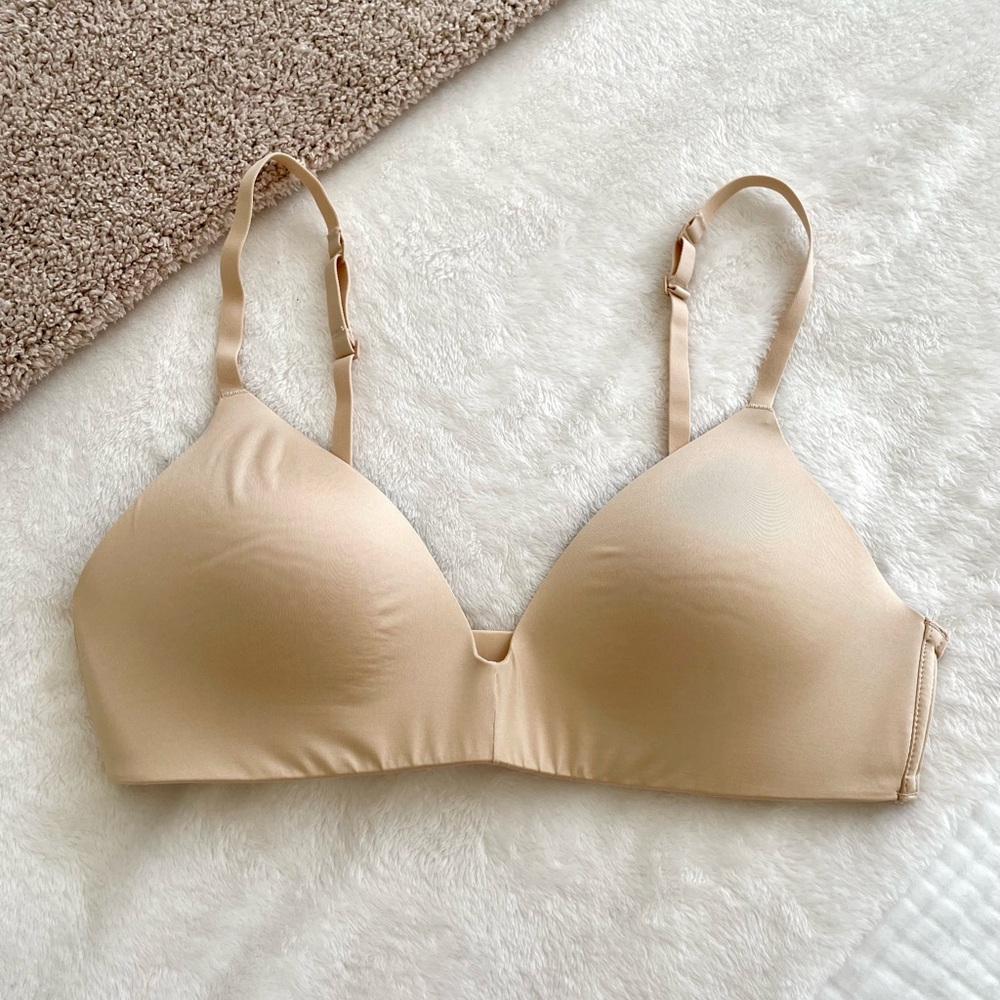 SKIMS 36B Wireless Form T-Shirt Bra in Sand